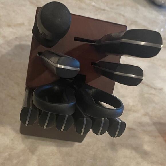 Henckels Dynamic edge knife set 12 pc with block NEW in BOX - Picture 10 of 11